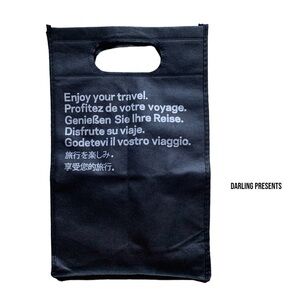 INTERNATIONAL LANGUAGE BOTTLE TOTE BAG UNISEX COLOR BLACK